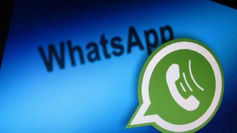 AYM'den emsal karar: İşveren WhatsApp yazışmalarını okuyamaz