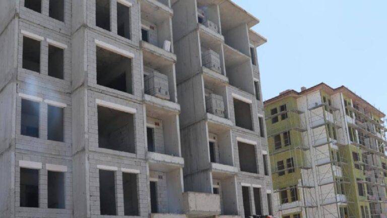 Deprem konutları inşaatlarında 2 ayda en az 25 işçi öldü
