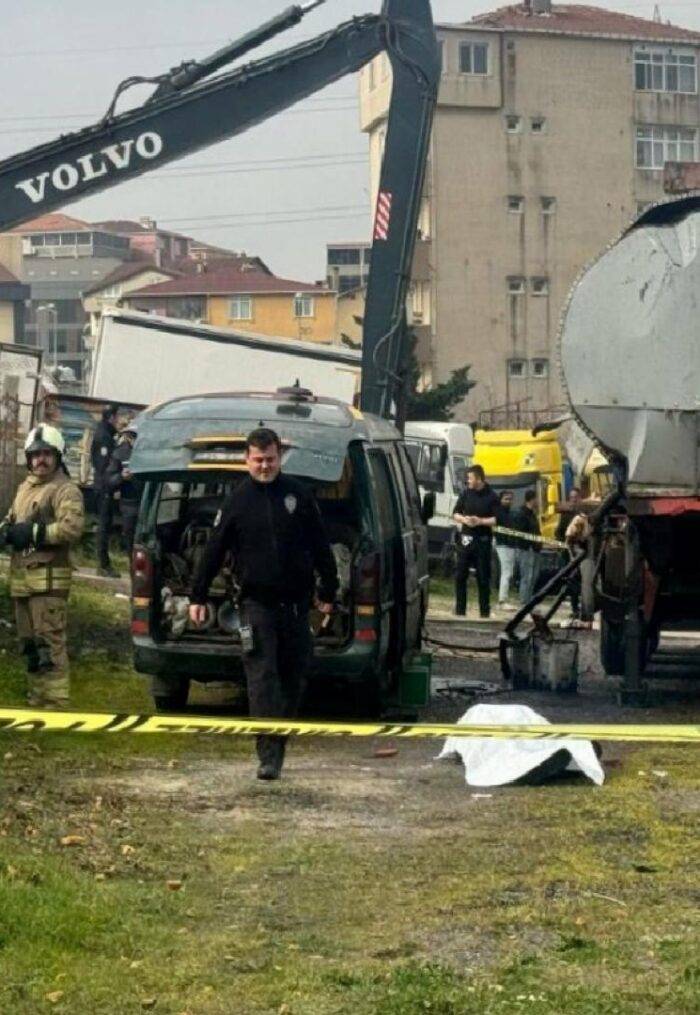 İstanbul'da akaryakıt tankeri patladı: 2 işçi yaşamını yitirdi