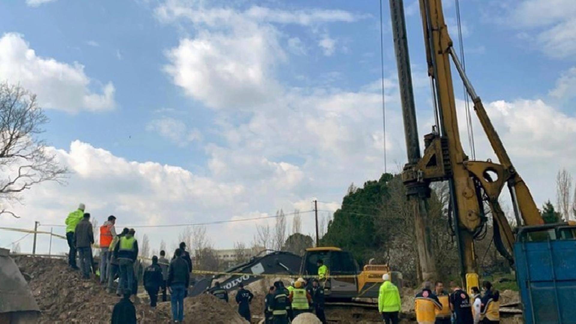 Tekirdağ'da hızlı tren hattı çalışmasında yaşanan göçükte 2 işçi hayatını kaybetti!