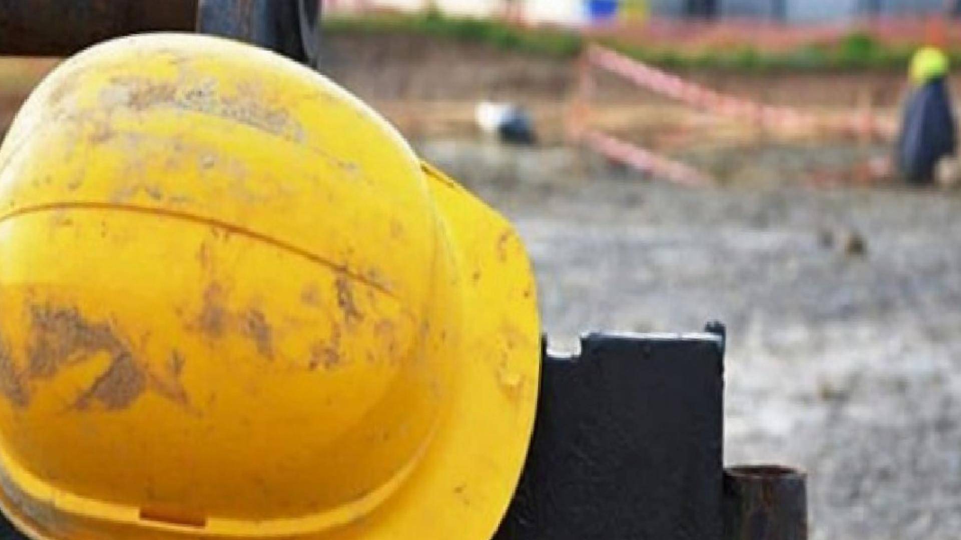 Tekirdağ'da inşaatta devrilen boruların altında kalan 60 yaşındaki işçi hayatını kaybetti