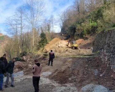 Trabzon'da içme suyu isale hattı çalışması sırasında yaşanan göçükte 3 işçi hayatını kaybetti