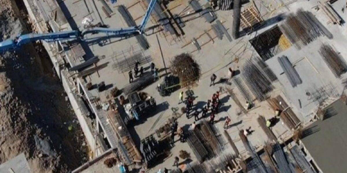 Ataşehir’de inşaat alanında vinç devrildi: 1 işçi hayatını kaybetti!