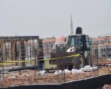 Diyarbakır'da üzerine inşaat demiri düşen işçi yaşamını kaybetti