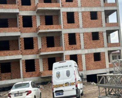 Sivas'ta 6'ncı kattan düşen 52 yaşındaki inşaat işçisi yaşamını kaybetti 3