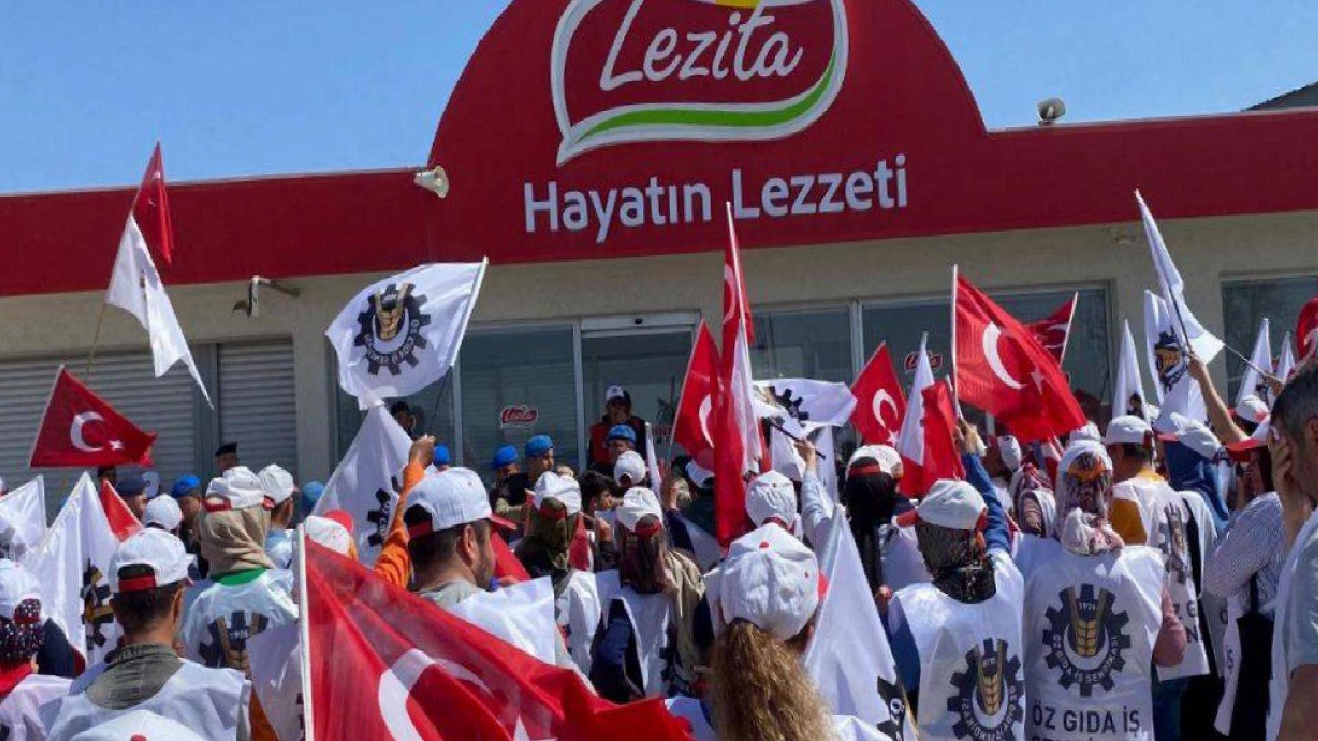 Türkiye’de Demokrasi: Sert müdahaleli Lezita grevinde Türk işçilerin yerine Hintli işçi aldılar!