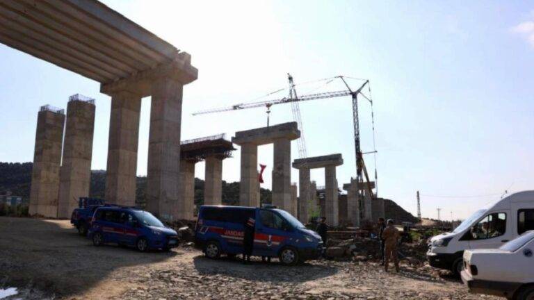 Aydın'da otoyol inşaatında 35 metreden düşen işçi yaşamını kaybetti