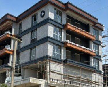Bursa'da 5 katlı inşaatın en üst katından düşen 36 yaşındaki işçi hayatını kaybetti