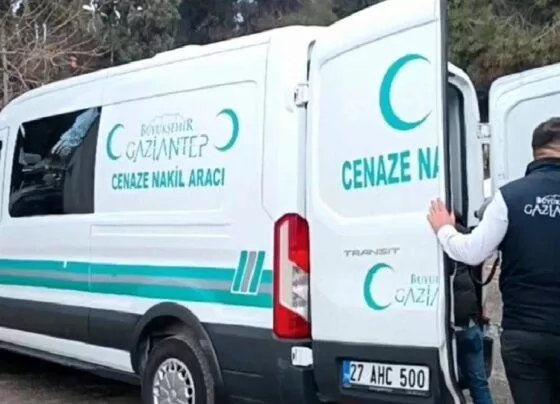 Gaziantep'te kepçe ile duvar arasında sıkışan 45 yaşındaki işçi yaşamını kaybetti 3