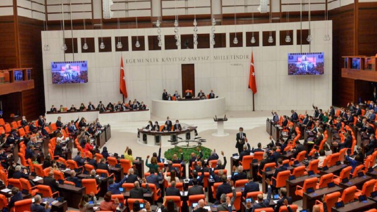 Nasıl bir çelişki: MESEM'deki iş cinayetleri önergesine AKP ve MHP'den ret!