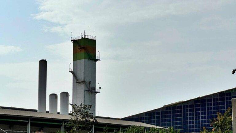 Osmaniye'de kireç silosunun devrilmesi sonucu 2 işçi yaşamını yitirdi 2