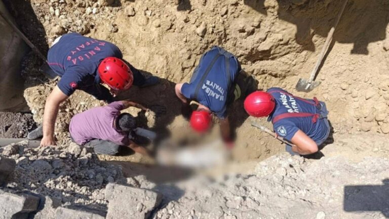 Salihli'de fabrika inşaatında göçükte 1 işçi hayatını kaybetti 18 Salihli'de fabrika inşaatında göçükte 1 işçi hayatını kaybetti
