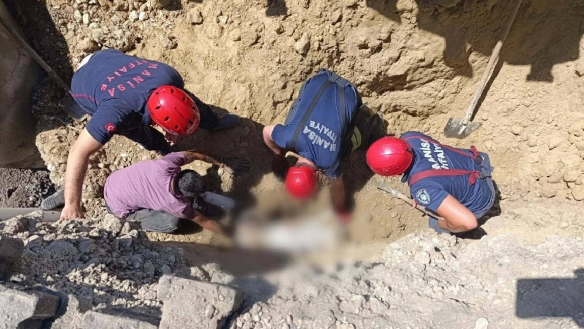 Salihli'de fabrika inşaatında göçükte 1 işçi hayatını kaybetti