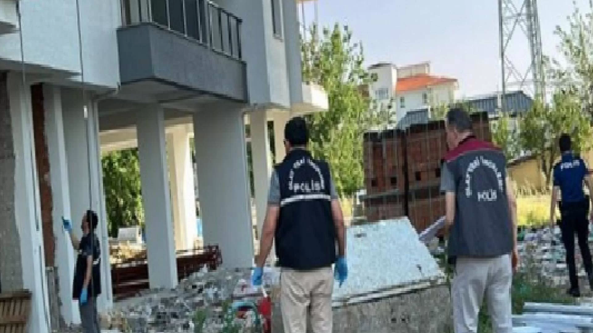 Uşak'ta 9. kattan düşen 44 yaşındaki inşaat işçisi hayatını kaybetti