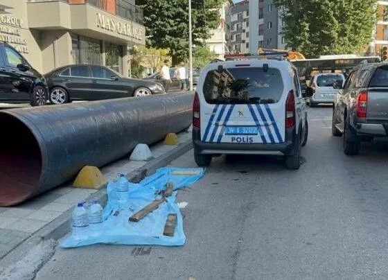Kadıköy'de yük asansörünün düşmesi sonucu bir kişi hayatını kaybetti