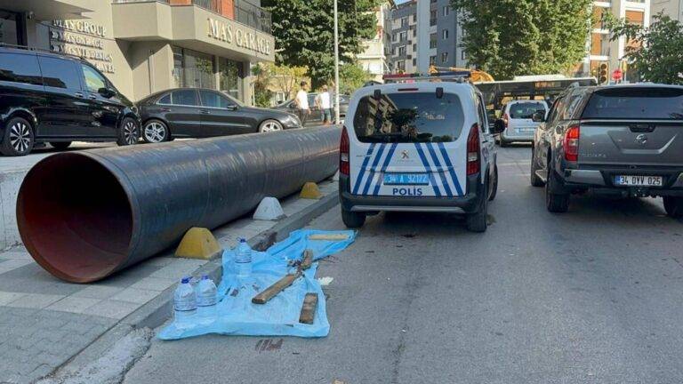 Kadıköy'de yük asansörünün düşmesi sonucu bir kişi hayatını kaybetti 3 Kadıköy'de yük asansörünün düşmesi sonucu bir kişi hayatını kaybetti