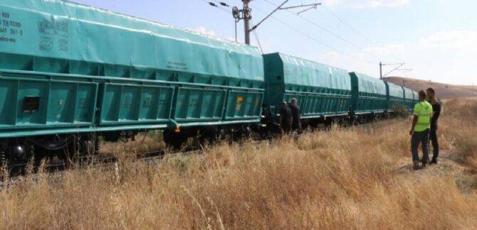 Kayseri'de yük treninin çarptığı 56 yaşındaki işçi yaşamını kaybetti