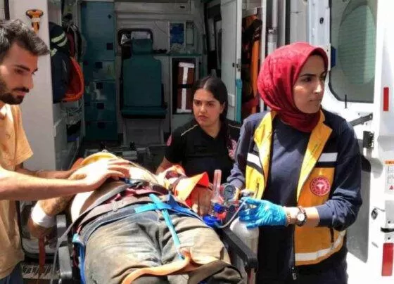 Adıyaman'da çöken iskelenin altında kalan 60 yaşındaki işçi hayatını kaybetti