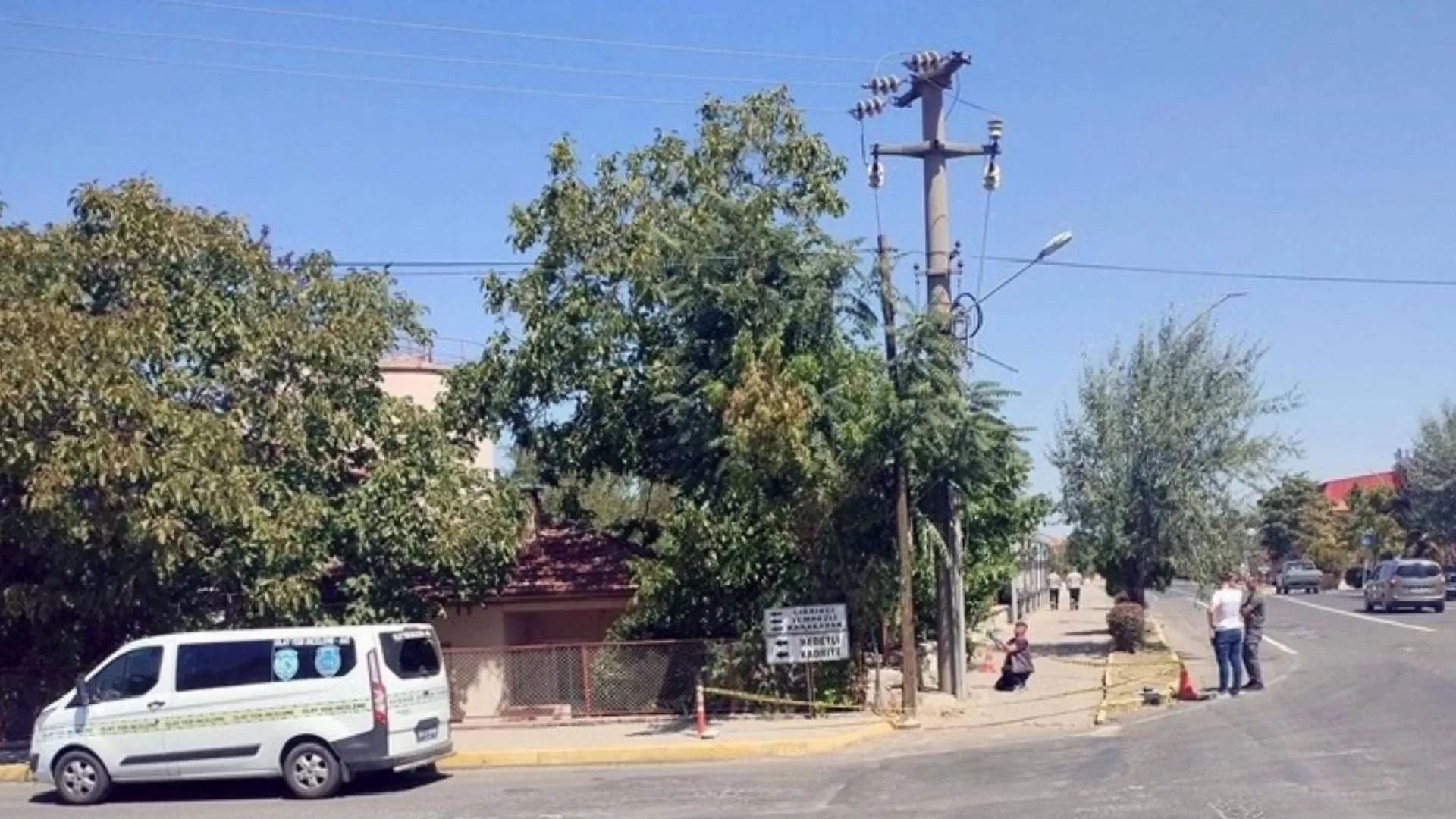 Tekirdağ'da çıktığı elektrik direğinde akıma kapılan işçi yaşamını kaybetti