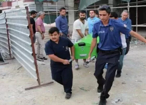 Antalya'da seradan düşen 40 yaşındaki işçi yaşamını kaybetti