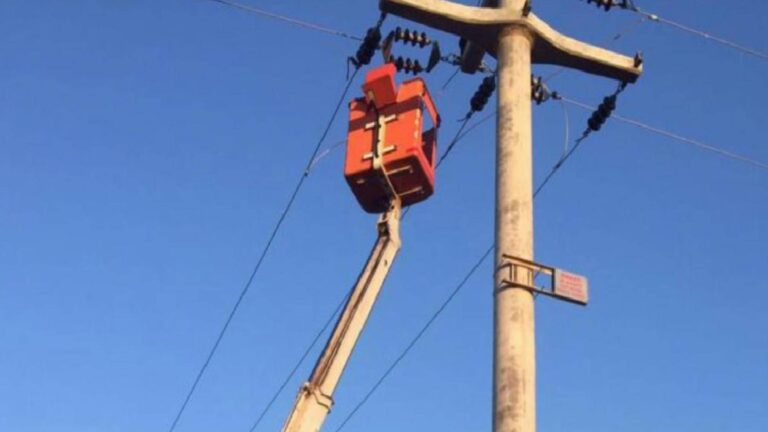 Burdur'da elektrik akımına kapılan işçi öldü 3 Burdur'da elektrik akımına kapılan işçi öldü
