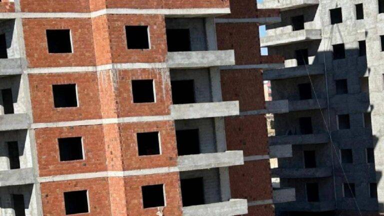 Çalıştığı inşaattan düşen 14 yaşındaki Fırat, yaşam mücadelesi veriyor!