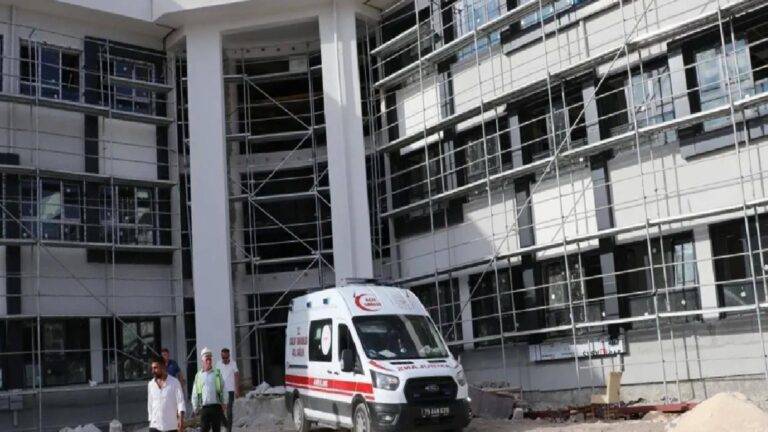 Kilis'te inşaattan düşen 58 yaşındaki işçi hayatını kaybetti