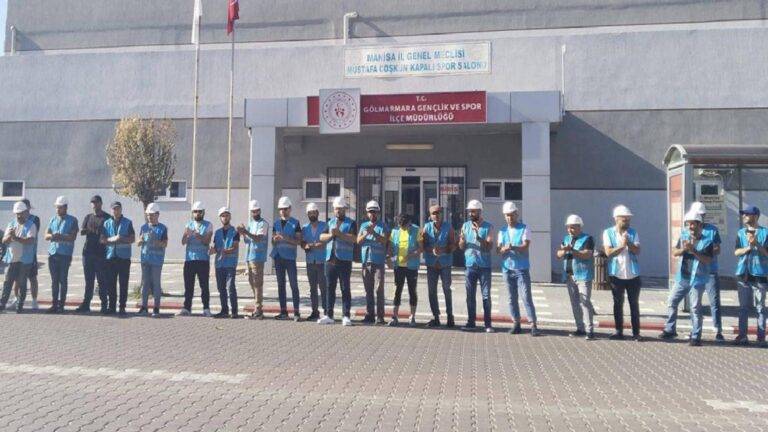 Maden işçileri ölmemek için yürüyor
