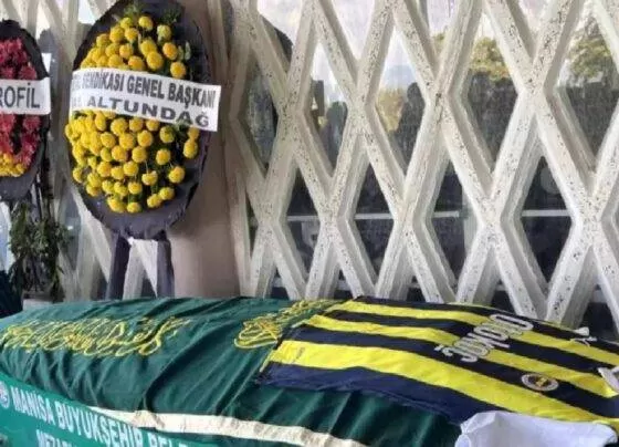 Manisa'da üzerine çelik malzeme düşen 39 yaşındaki işçi hayatını kaybetti