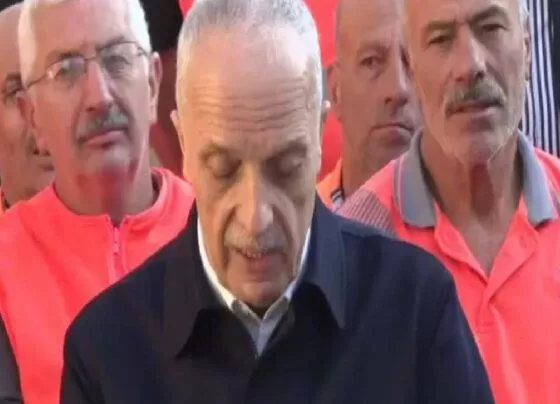 TÜRK-İŞ Başkanı: İşçiler Ek İş Yapmak Zorunda