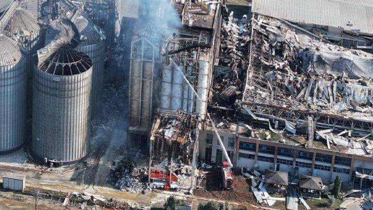 Sakarya'da makarna fabrikasındaki patlamada yaralanan işçi yaşam mücadelesini kaybetti 12 Sakarya'da makarna fabrikasındaki patlamada yaralanan işçi yaşam mücadelesini kaybetti