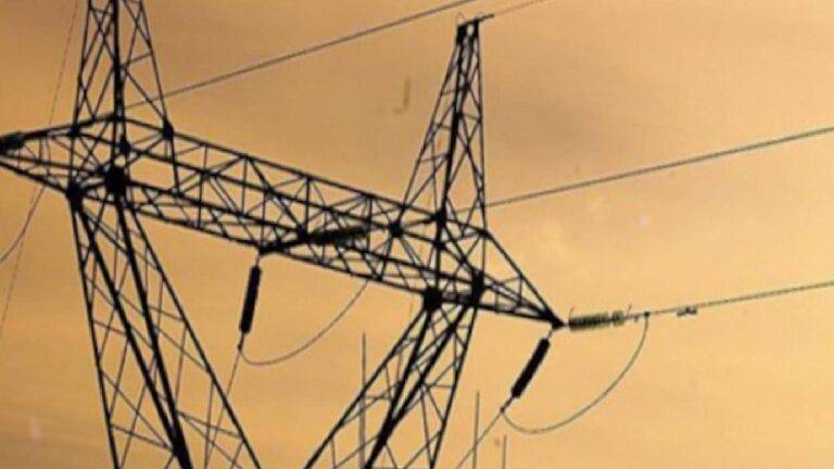Urfa'da elektrik direğinde akıma kapılan işçi yaşamını yitirdi