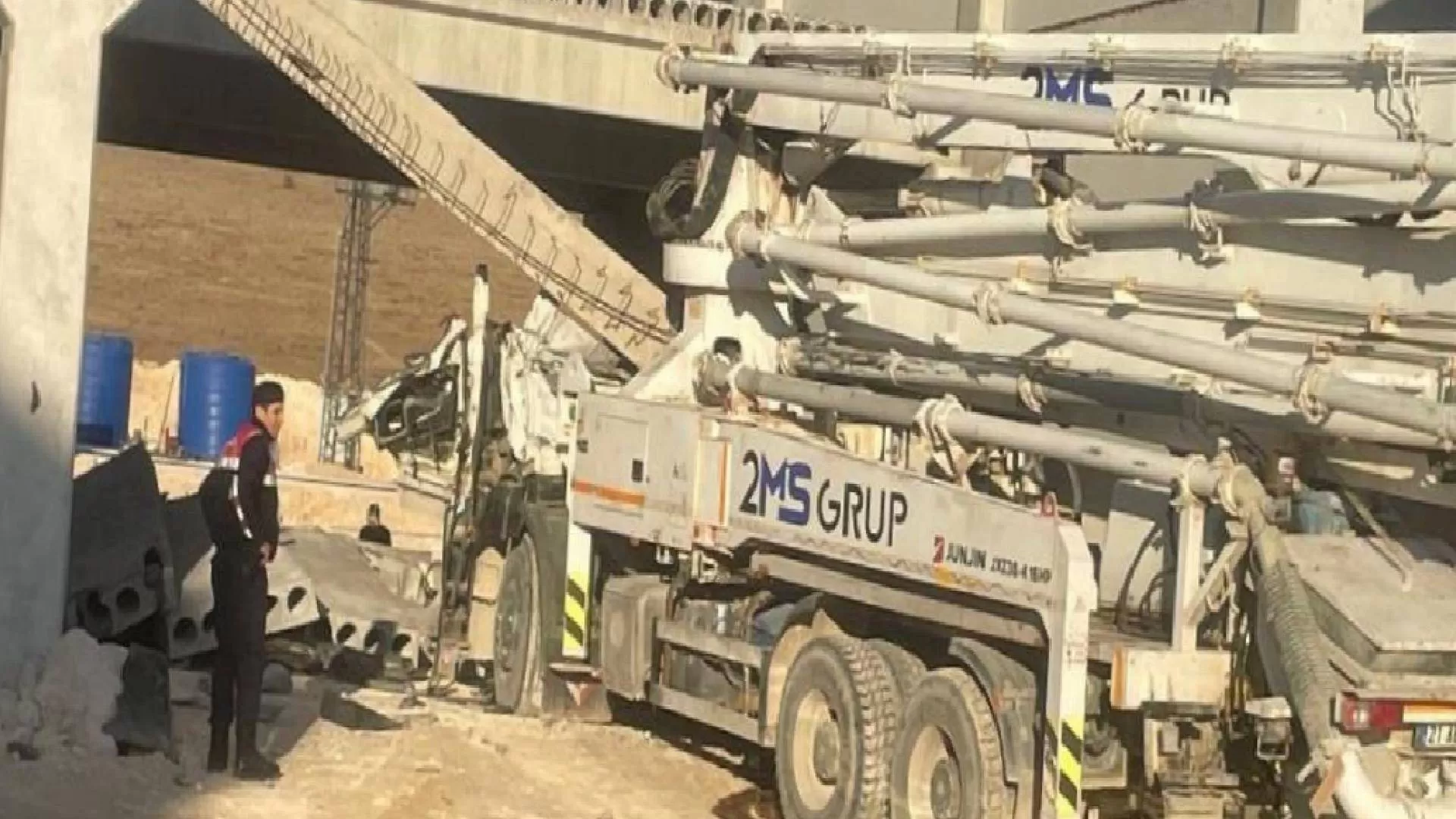 Gaziantep'te beton bloğun altında kalan 52 yaşındaki işçi hayatını kaybetti