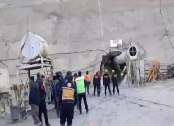 Konya'da baraj tünelinde devrilen vagonun altında kalan işçi hayatını kaybetti