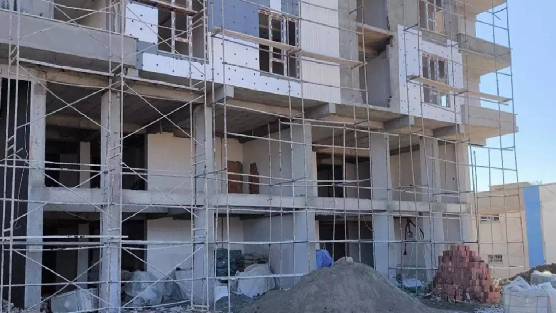Siirt’te inşaatta düşen 52 yaşındaki işçi hayatını kaybetti