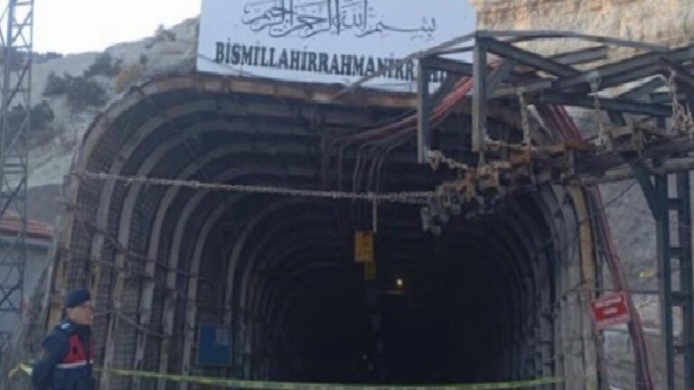 Ankara'da maden kazası: 1'i Ağır 13 Yaralı 15 Ankara'da maden kazası: 1'i Ağır 13 Yaralı