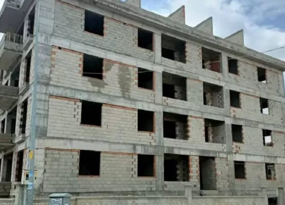Isparta'da asansör boşluğuna düşen işçi hayatını kaybetti