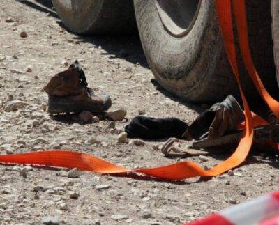 Sakarya'da üzerine tomruk devrilen 38 yaşındaki işçi hayatını kaybetti!