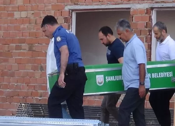 Şanlıurfa'da inşaattan düşen işçi yaşamını kaybetti