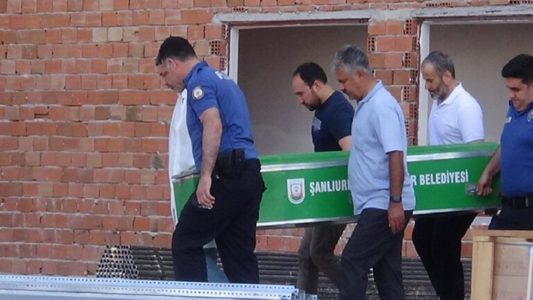 Şanlıurfa'da inşaattan düşen işçi yaşamını kaybetti