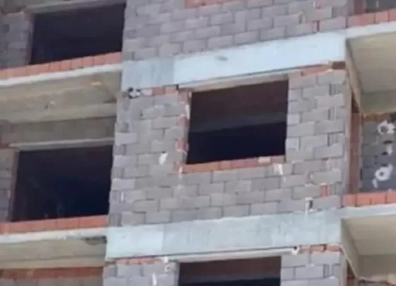 Alaşehir'de inşaattan düşen 45 yaşındaki işçi yaşamını kaybetti