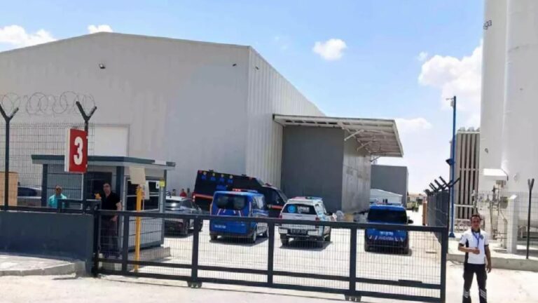 Polatlı'da lityum fabrikasında gaz sızıntısında 2 işçi hayatını kaybetti 14 Polatlı'da lityum fabrikasında gaz sızıntısı