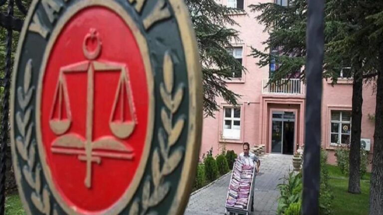 Yargıtay, işçinin izin ücreti peşin ödenmediği için istifa etmesini haklı fesih sebebi saydı!