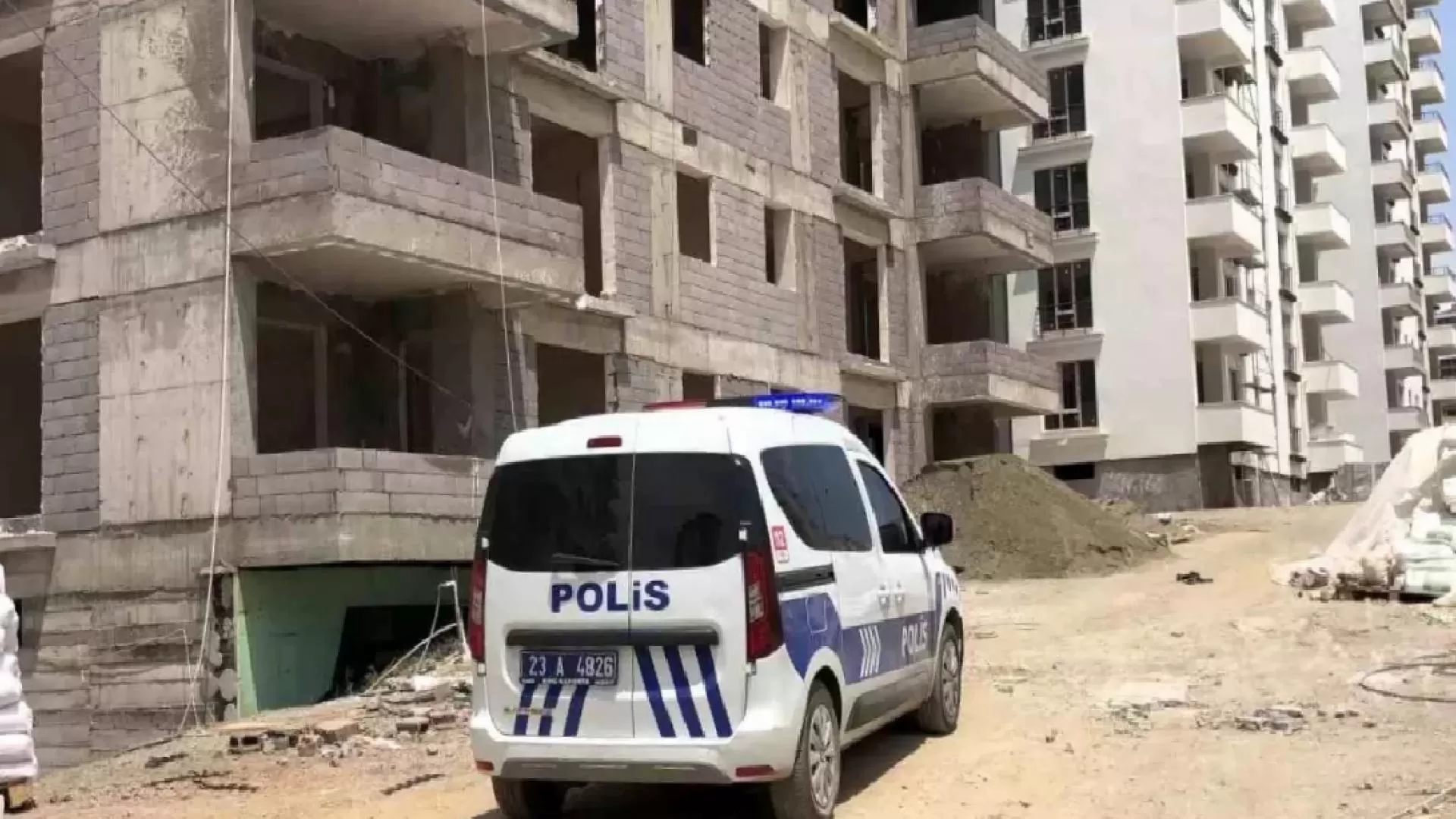 Elazığ'da inşaattan düşen 49 yaşındaki işçi hayatını kaybetti
