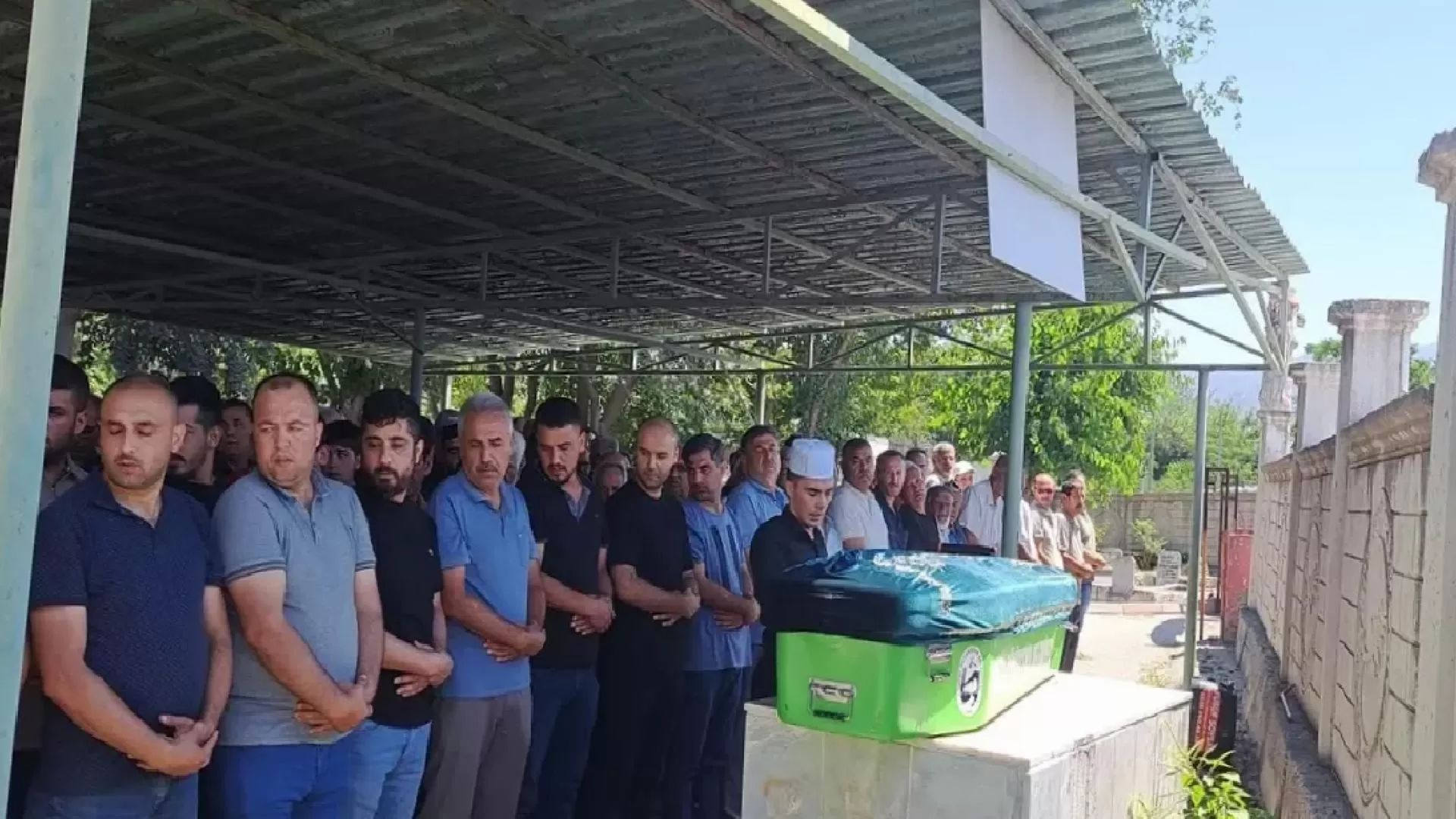 Hatay’da vinçten düşen demirin altında kalan 55 yaşındaki işçi hayatını kaybetti