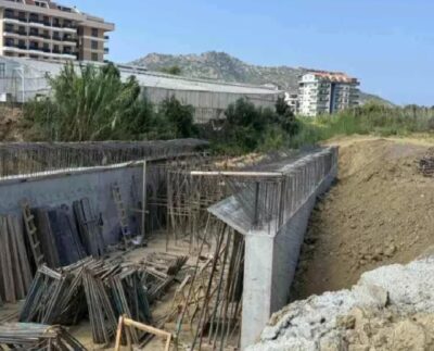 Antalya'da yüksekten düşen 67 yaşındaki işçi hayatını kaybetti 1