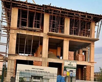 Sakarya'da inşaatın 3. katından düşen 60 yaşındaki işçi hayatını kaybetti