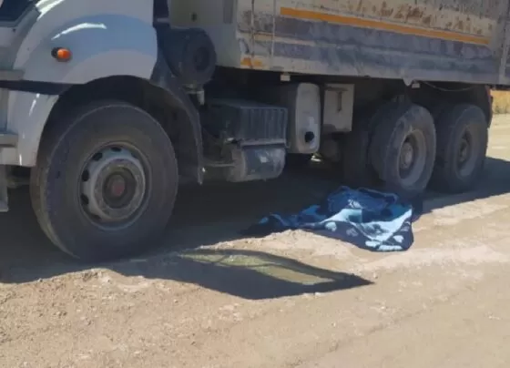 Sivas'ta şantiyede kamyonun altında kalan 38 yaşındaki işçi yaşamını kaybetti