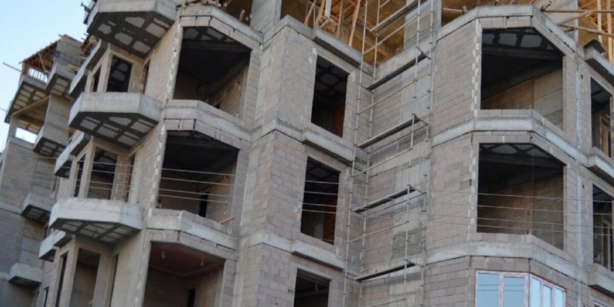 Aksaray'da inşaattan düşen işçi hayatını kaybetti