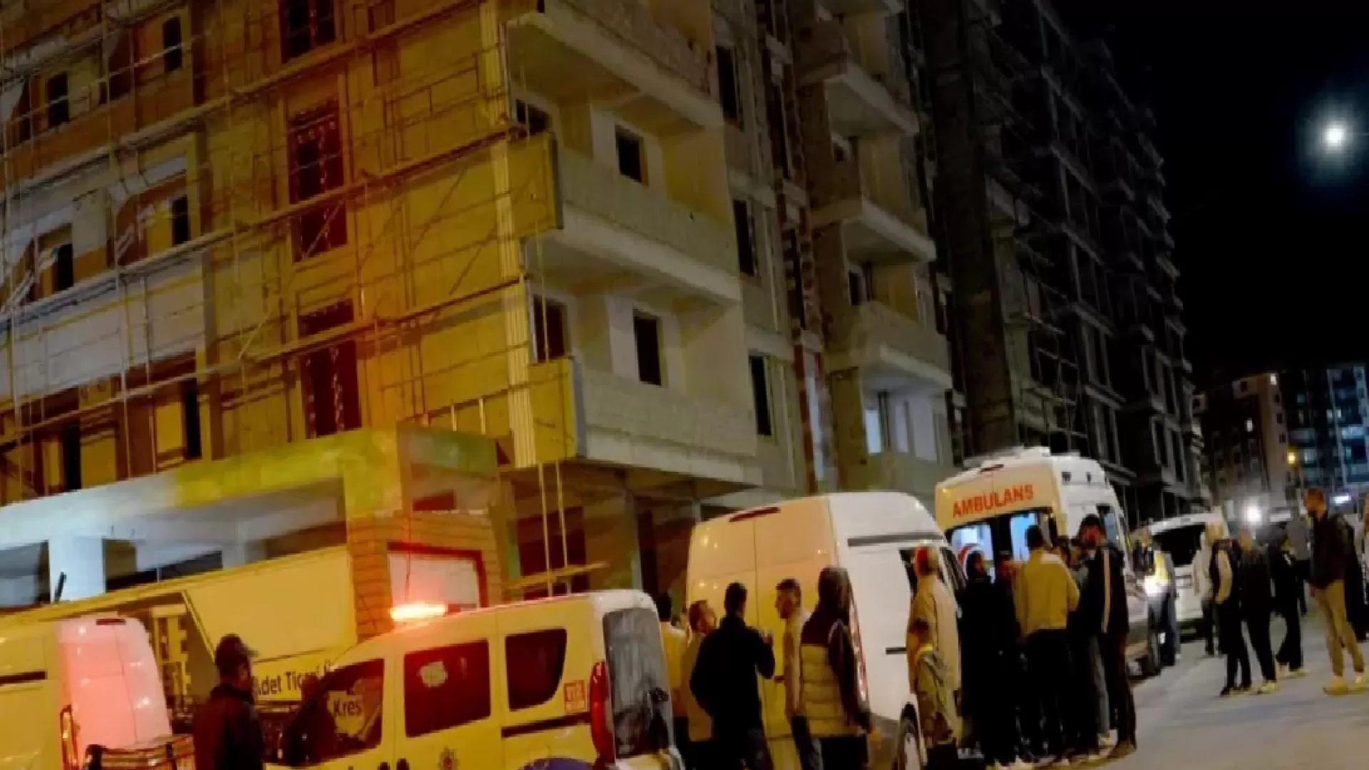 Erzurum'da 50 yaşındaki inşaat işçisi 7. kattan düşerek hayatını kaybetti